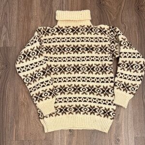 100% wool made in Denmark vintage fair isle turtleneck, snowflake sweater